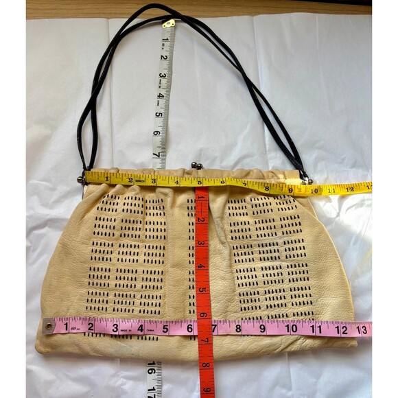 MIU MIU Prada 1999 Vintage Y2K Beige Leather Shoulder Bag w/Kiss Lock Closure - Picture 4 of 12